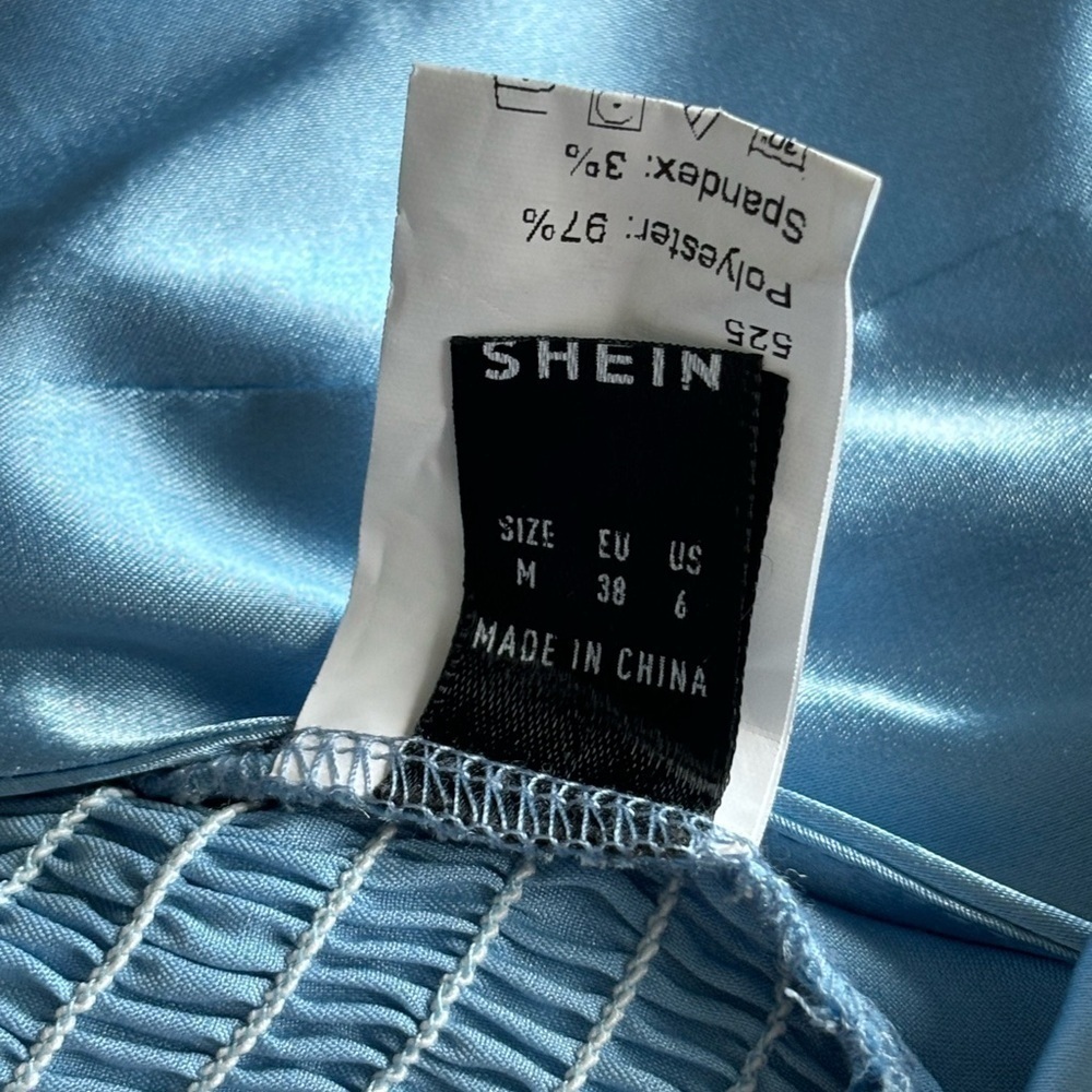 Bralette in Silky Blue Women’s Size Med. Adjustable straps and elastic back. - Picture 2 of 3